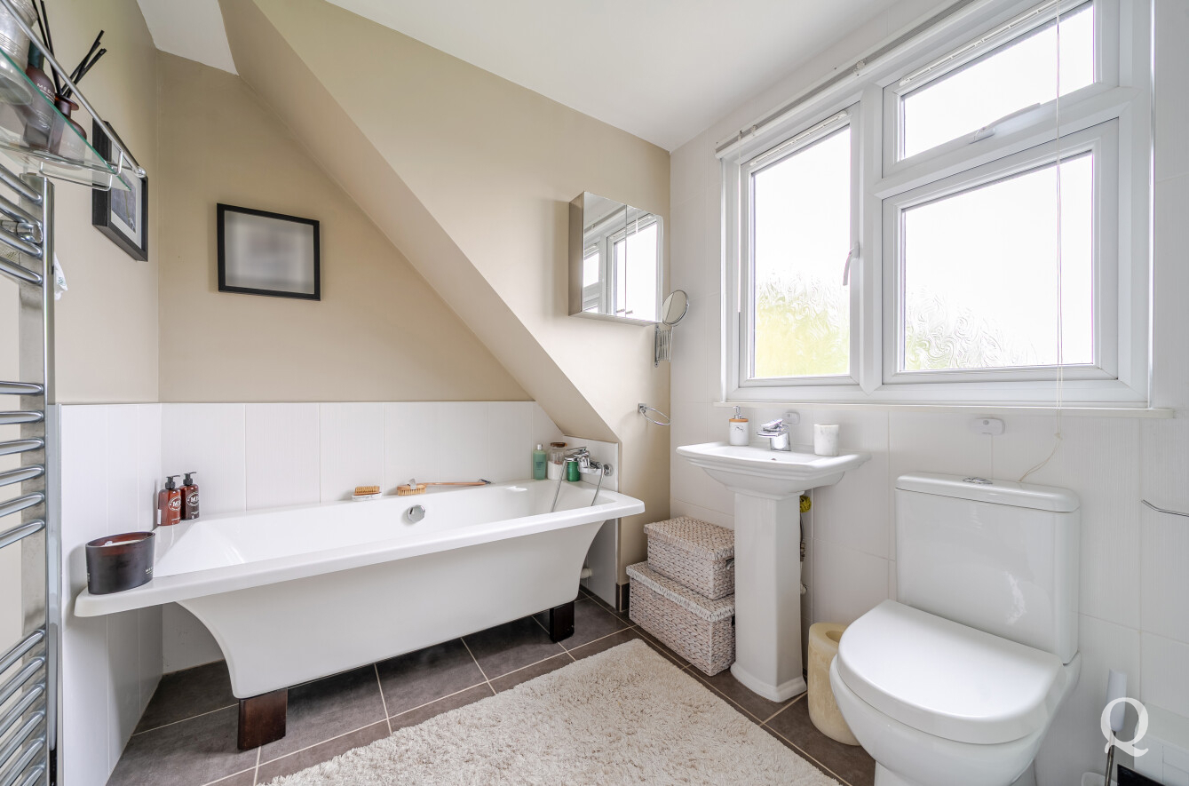 2025 DECEMBER QUEALY PARK AVENUE SITTINGBOURNE 4