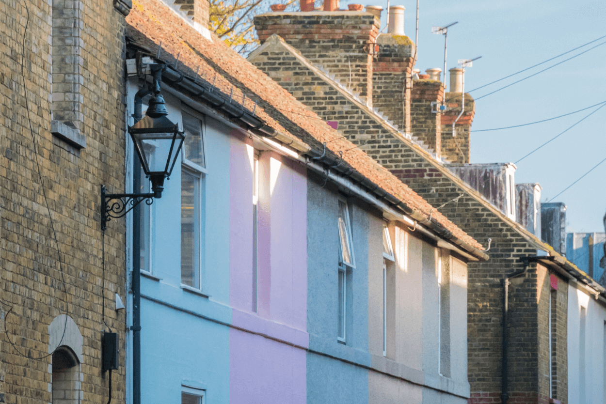 2025 SEPTEMBER QUEALY COLOURFUL HOUSES IN FAVERSHAM
