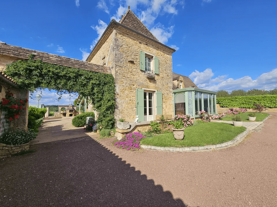 2025 july quealy villa for sale in beaumont dordogne 2