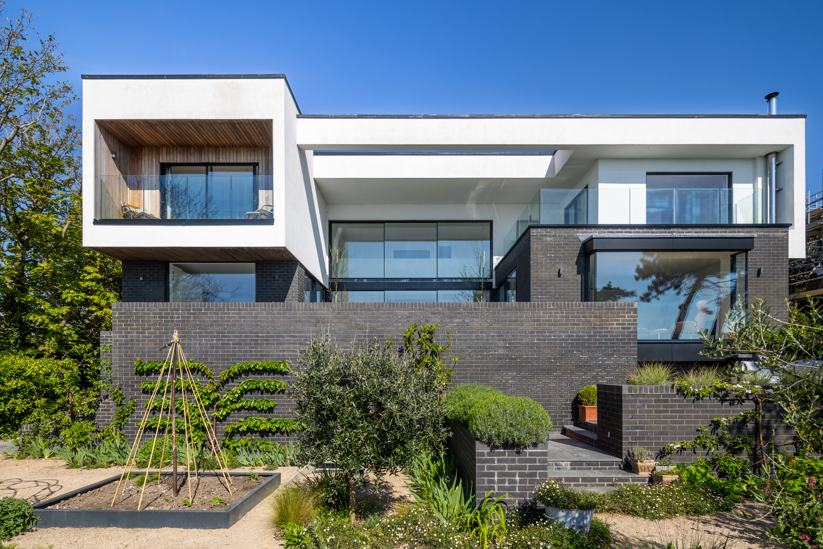 2025 june quealy and co dream property of the month in st margarets bay in kent 9