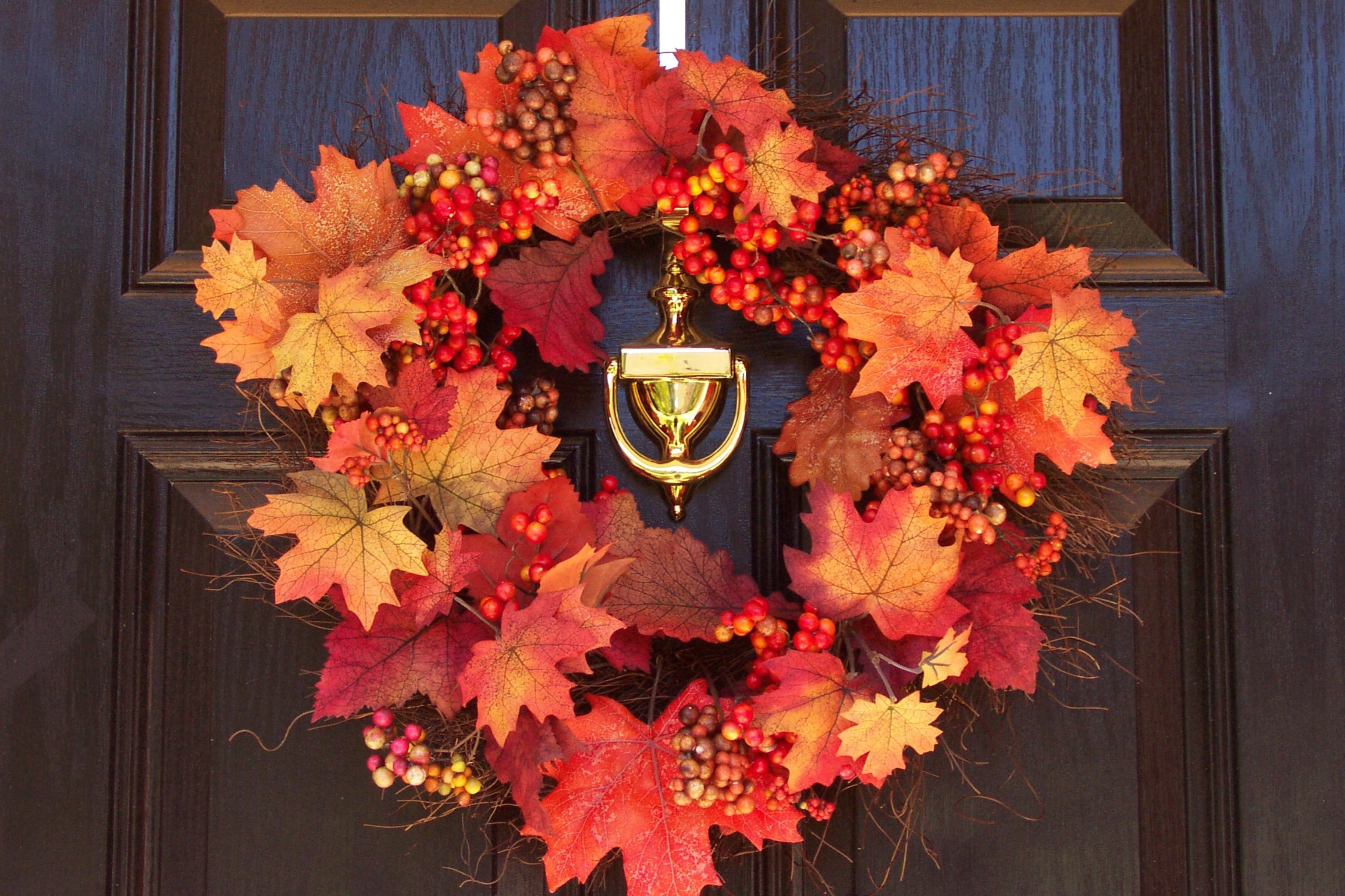 2025 october quealy autumn black door wreathe