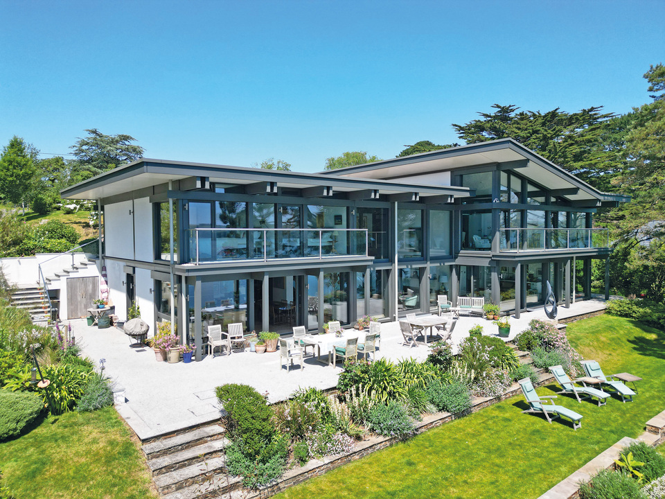 2026 june quealy a holiday home to dream about in cornwall 1