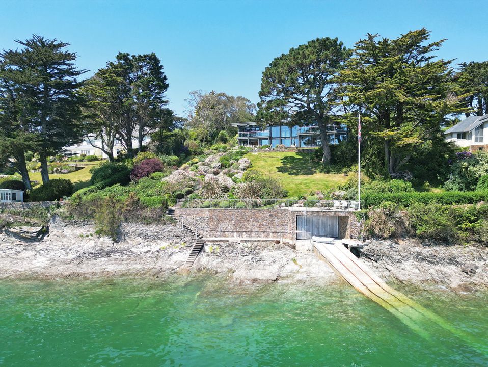 2026 june quealy a holiday home to dream about in cornwall 7