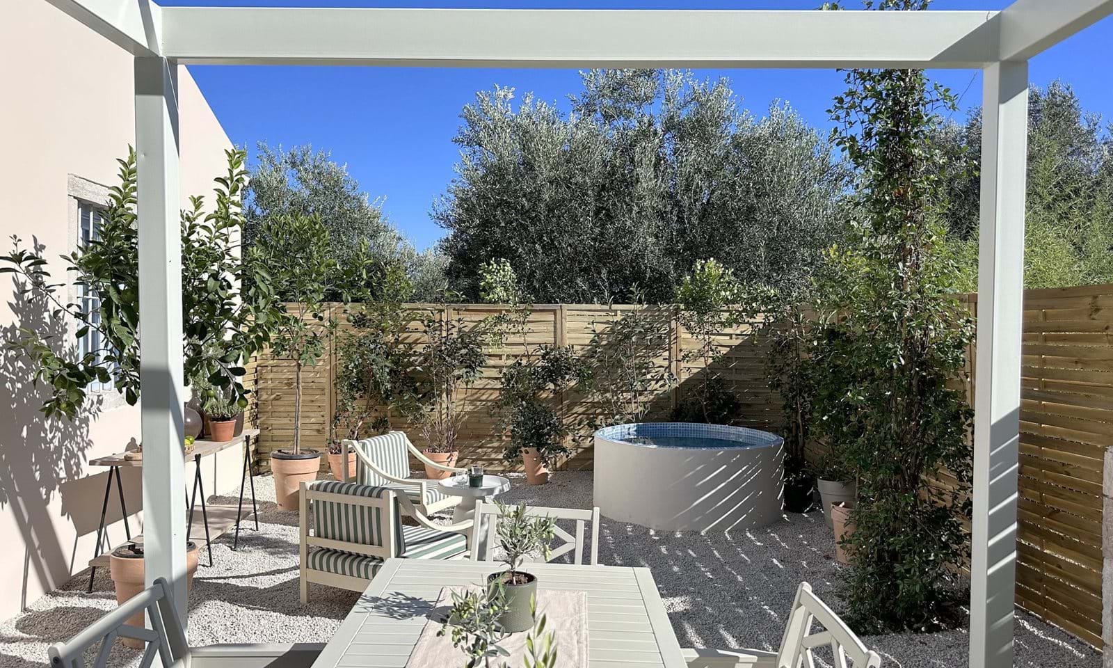 ALAMANDA 12 REAR OUTDOOR SPACE