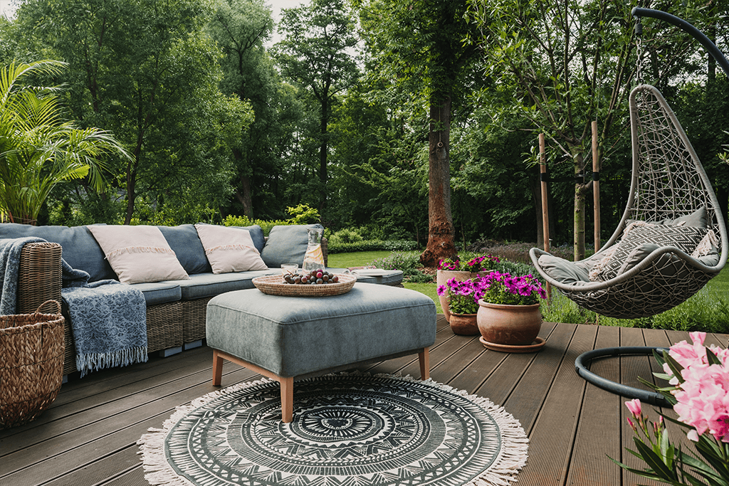 relaxed seating area outdoor entertaining